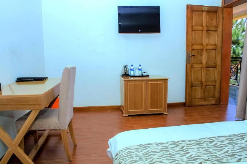 Rosemary Courts Bed And Breakfast Entebbe Exteriér fotografie